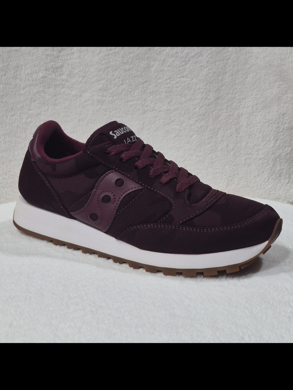 Saucony Men’s Jazz Sneakers in Deep Burgundy